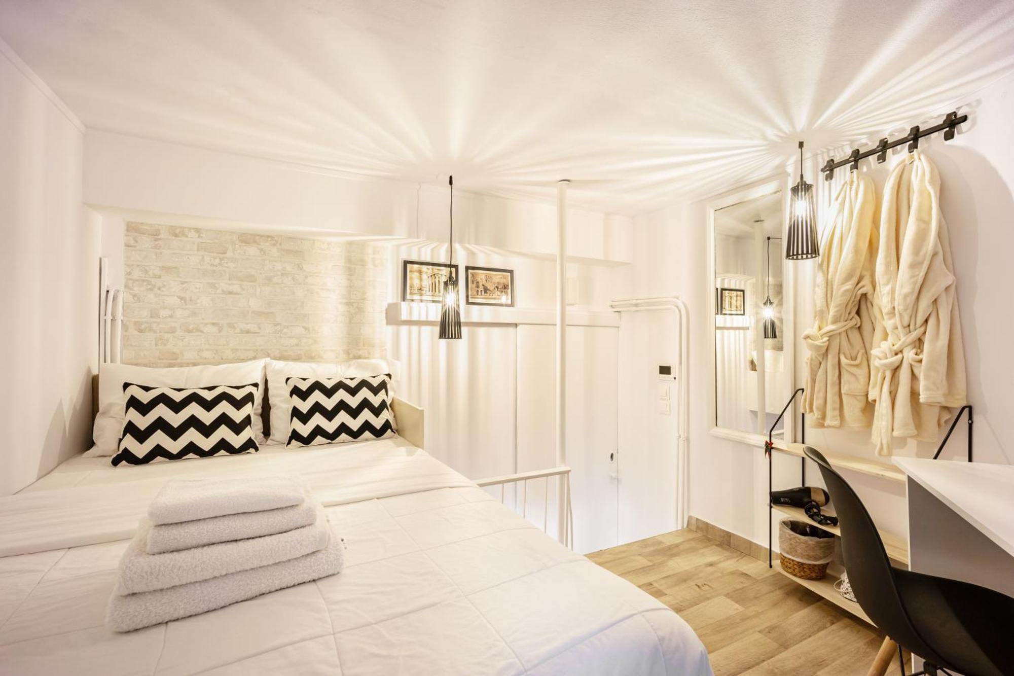 Acropolis Elegant Maisonette By Lodgespot Афины Экстерьер фото