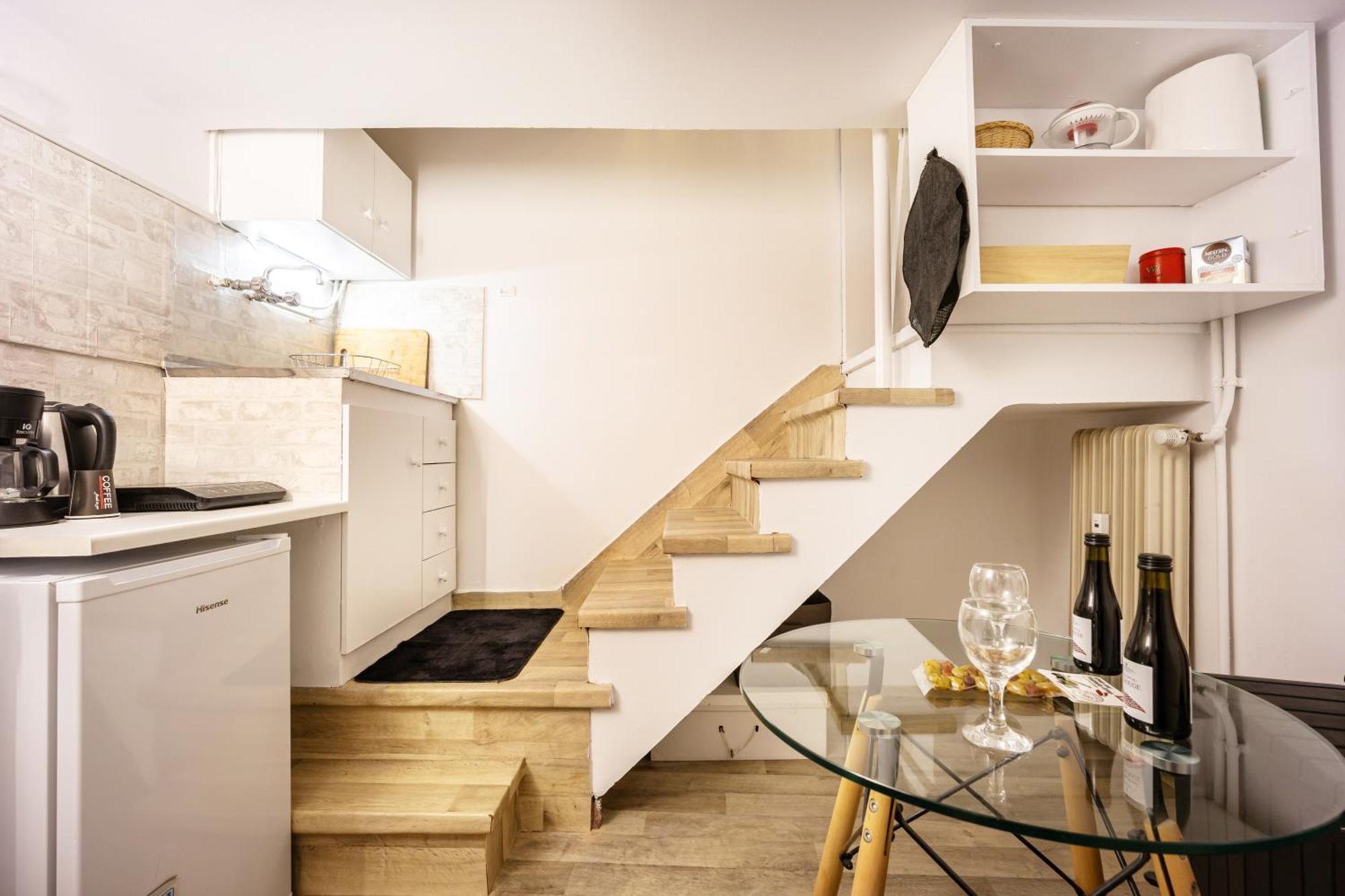 Acropolis Elegant Maisonette By Lodgespot Афины Экстерьер фото